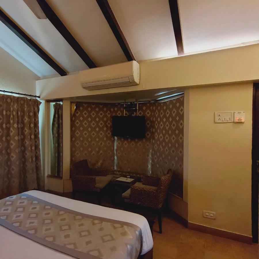 Silverador Resort Thane Exterior photo